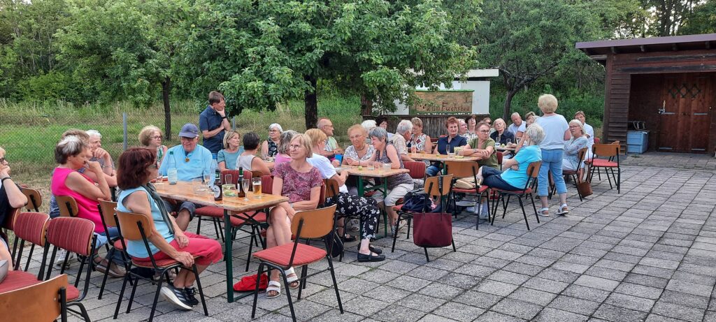 Gäste_amTisch